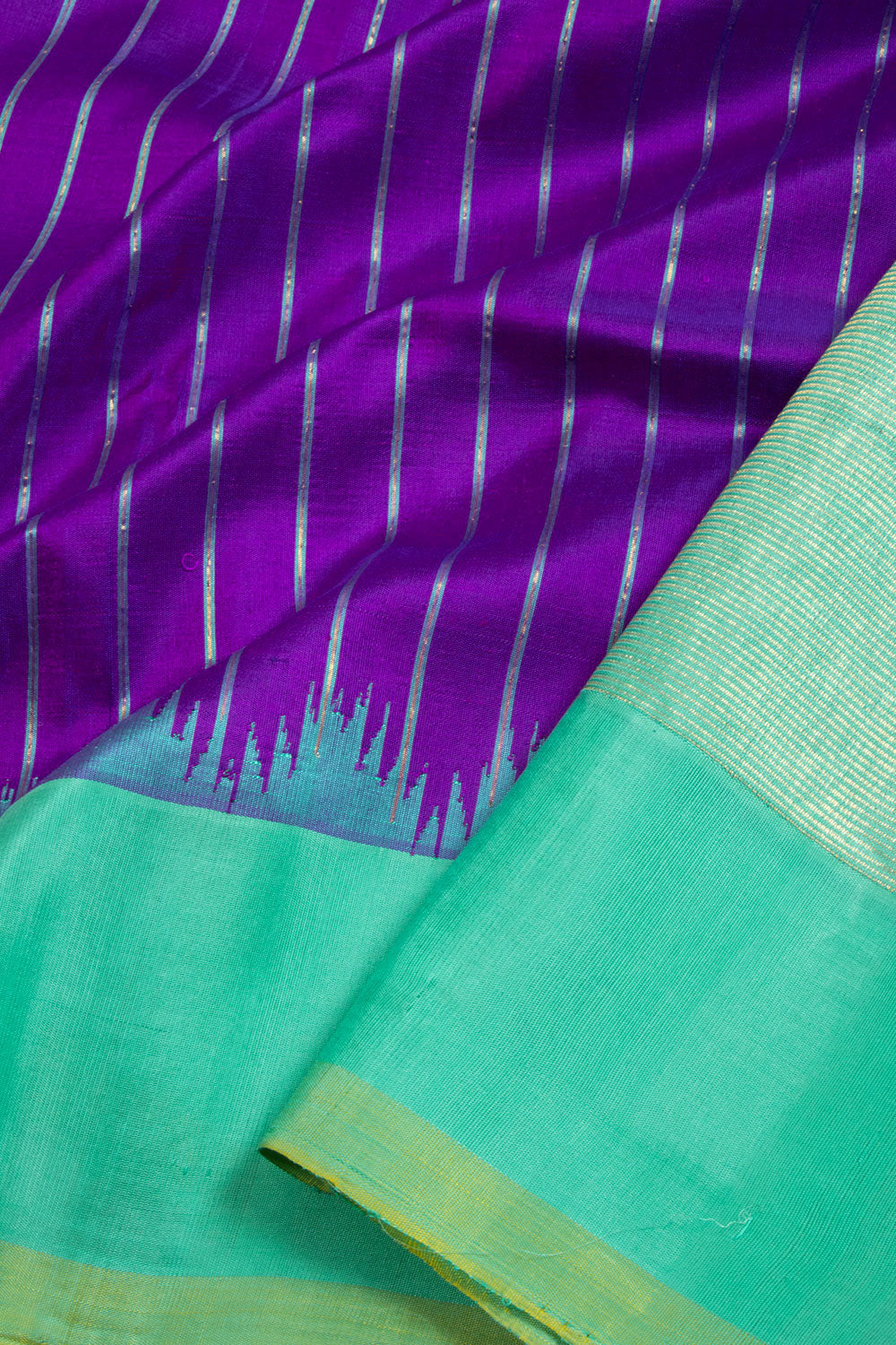 Purple Handloom Gadwal Kuttu Silk Saree 10068743 - Avishya