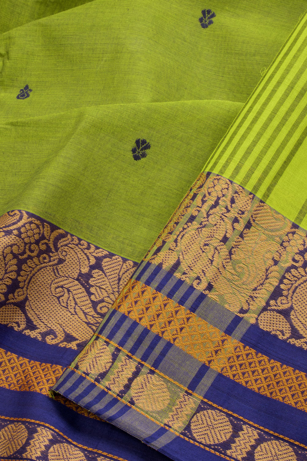 Green Handwoven Kanchi Cotton Saree 10069335 - Avishya