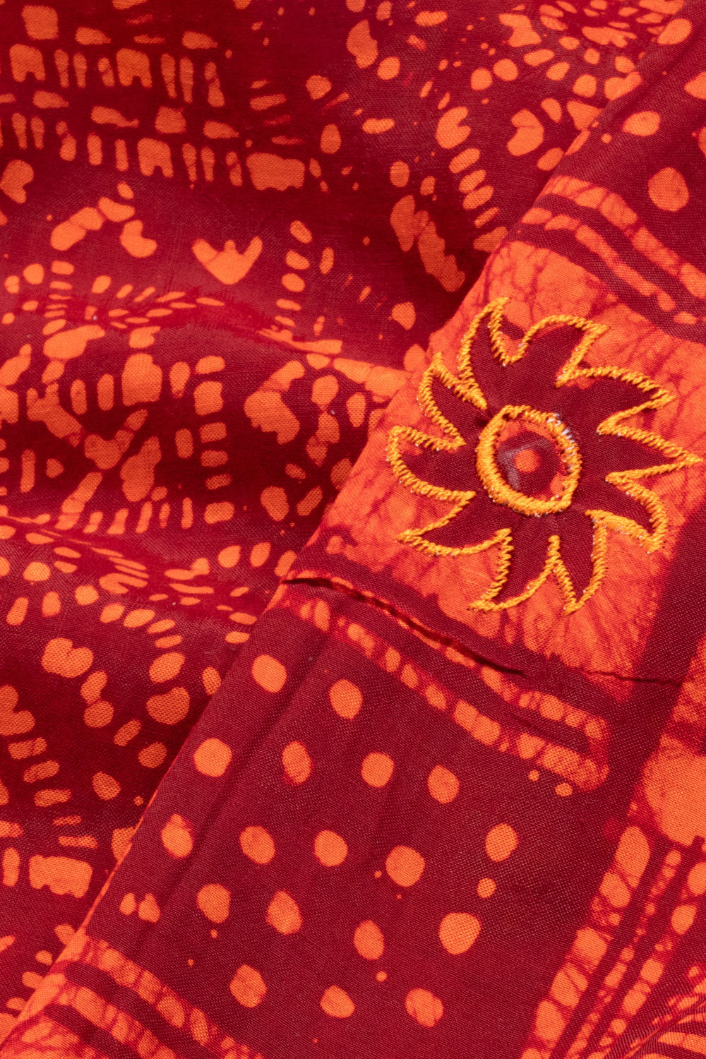 Red Dhakai Batik Embroidery Silk Cotton Saree 10065453