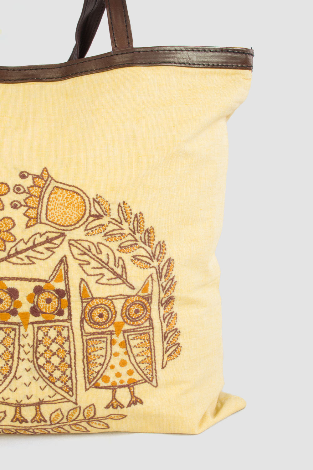 Cream Kantha Embroidery Tote Bag -Avishya