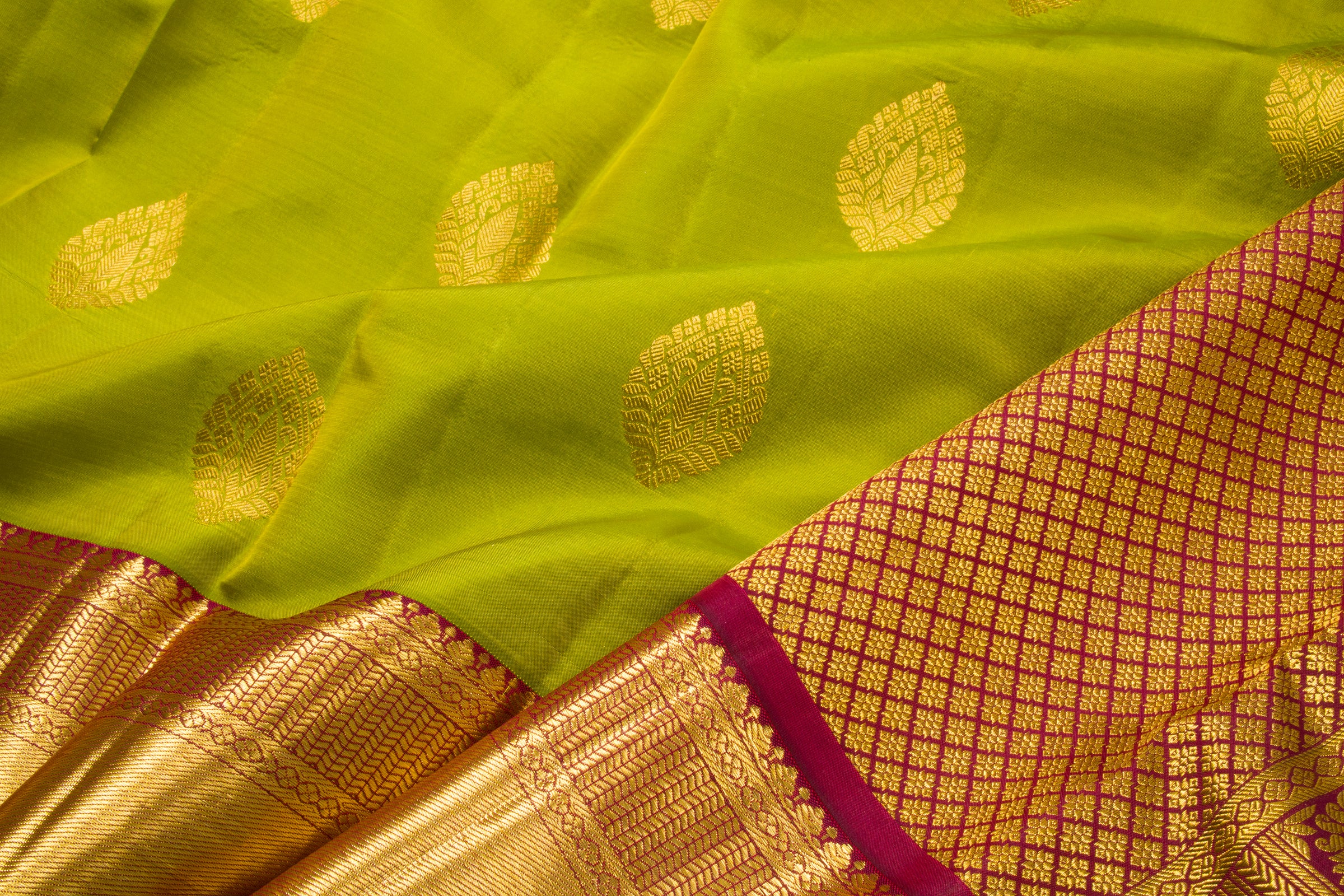 Ethirmarai Collection - Contrast Colour Kanjivaram Silks