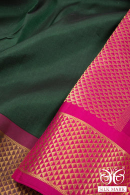 Pine Green Light Weight Pure Silk Kanjivaram Saree 10071944