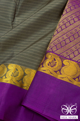 Green Kanjivaram Pure Silk Saree with Contrast Pallu 10074824