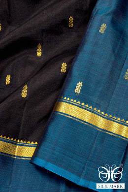 Black Kanjivaram Pure Silk Saree with Contrast Pallu 10074892