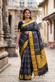 Black Kanjivaram Silk Saree with Zari Border 10078180