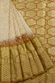 Cream Kanjivaram Pure Silk Bandhani Saree 10062802