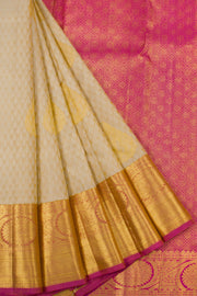 Cream Pure Zari Jacquard Kanjivaram Silk Saree 10063080