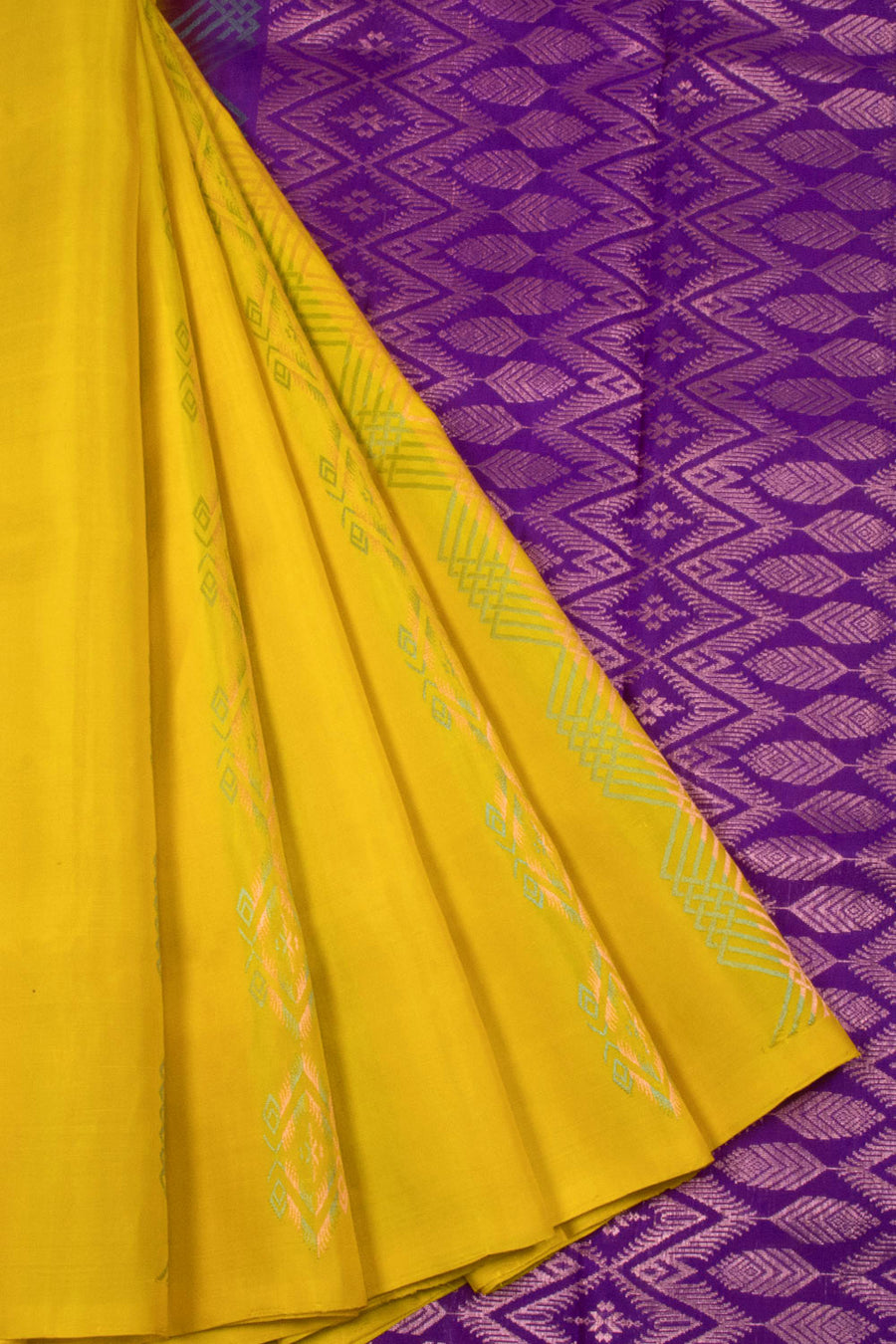 Satin Sheen Yellow Handloom Kanjivaram Soft Silk Saree