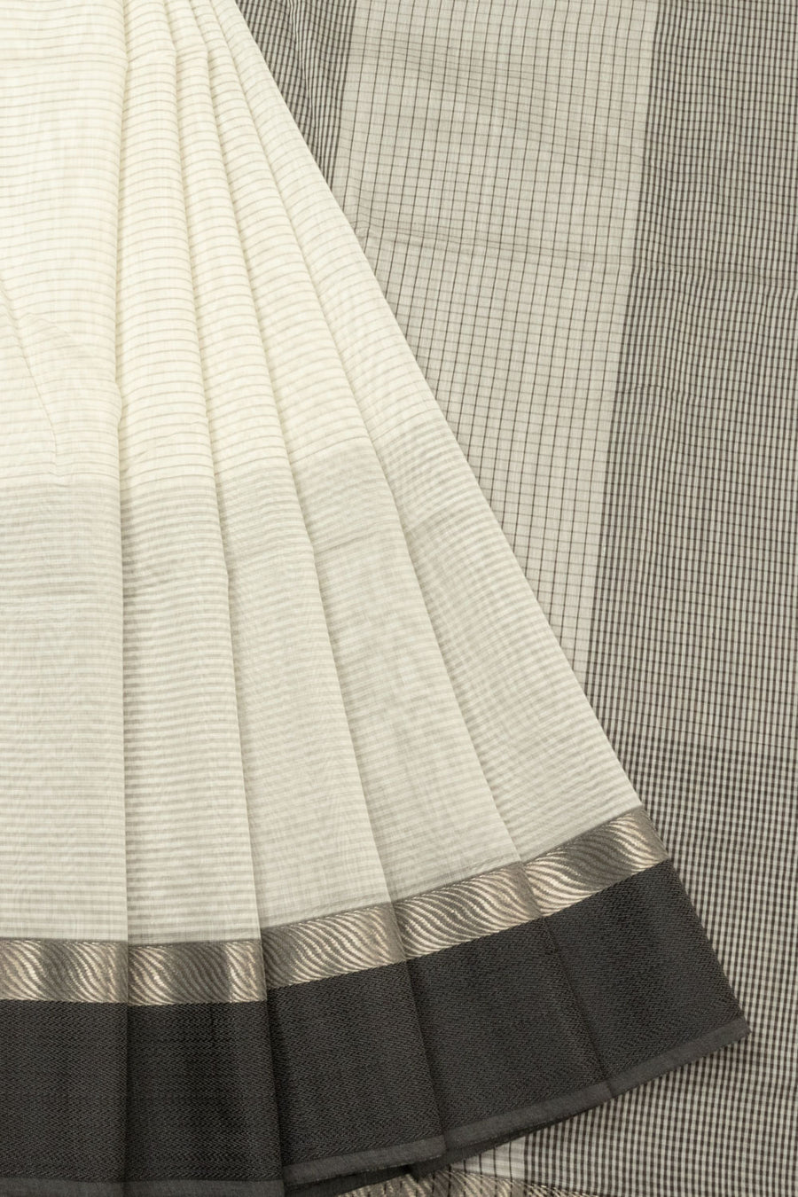 White Handloom Maheshwari Silk Cotton Saree  - Avishya