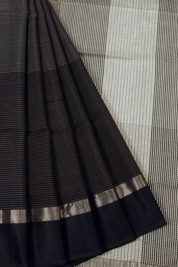 Black Handloom Maheshwari Silk Cotton Saree - Avishya.com 
