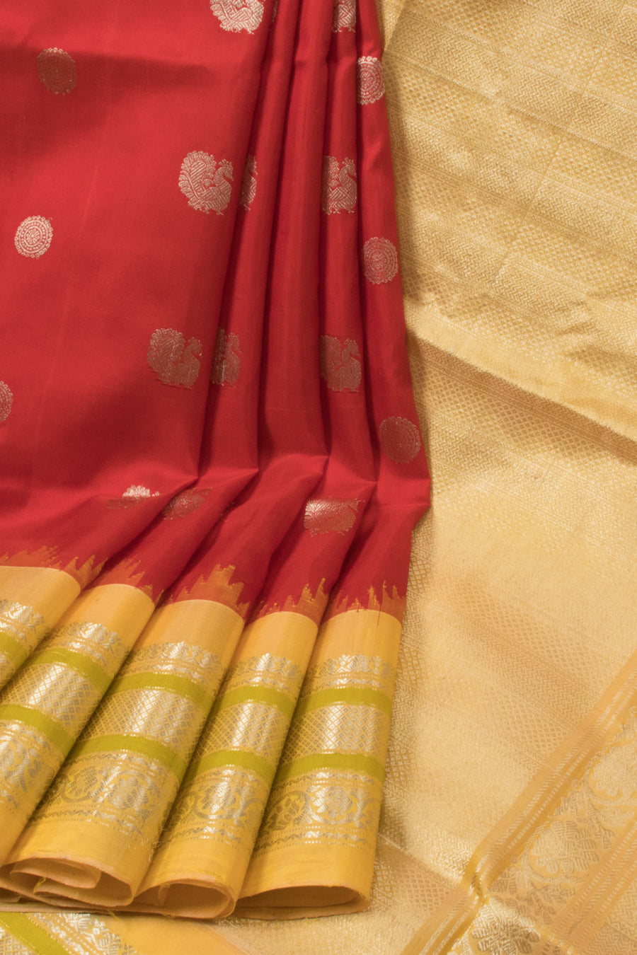 Red Handloom Gadwal Kuttu Silk Saree - Avishya
