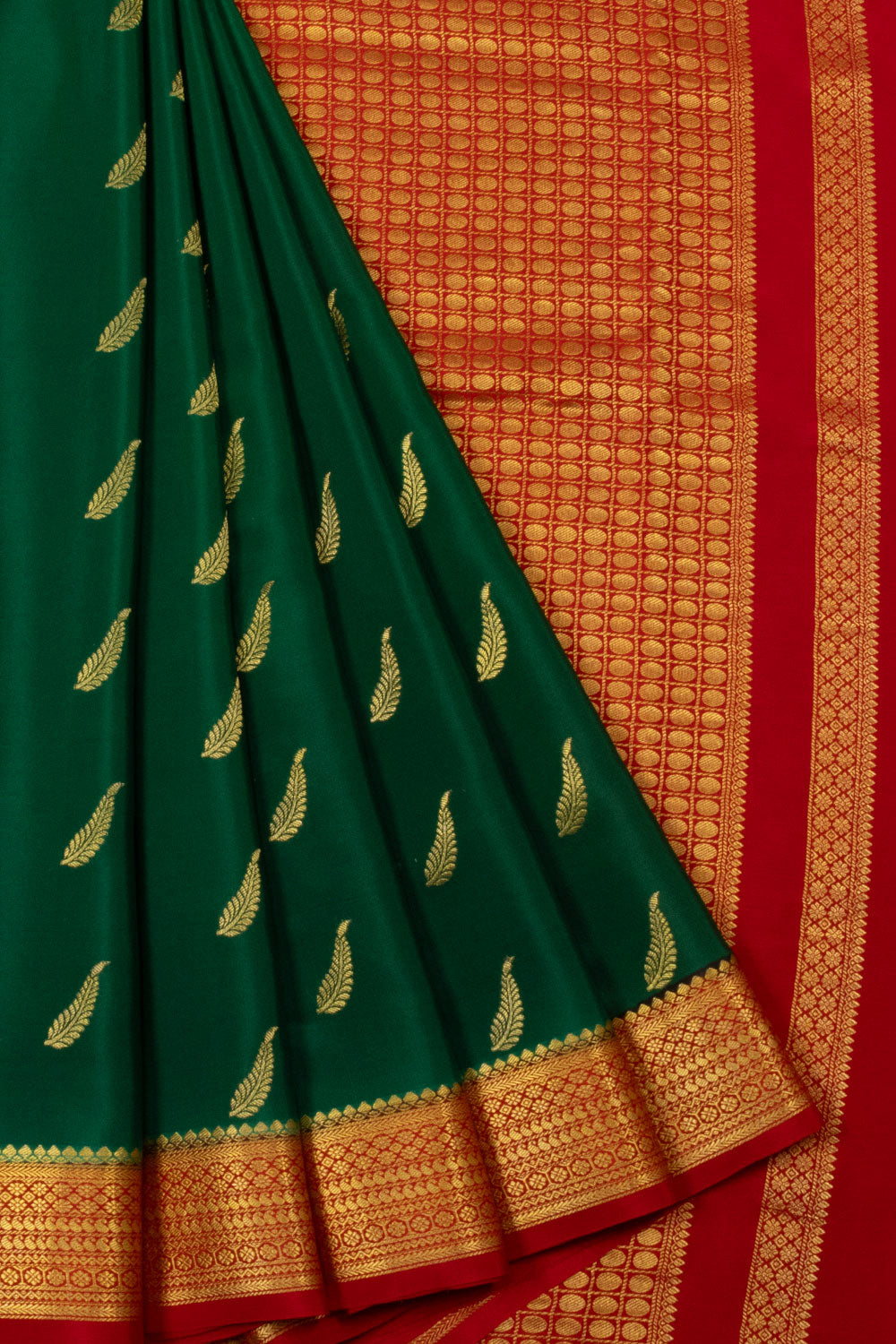 Green Mysore Crepe Silk Saree 10065864