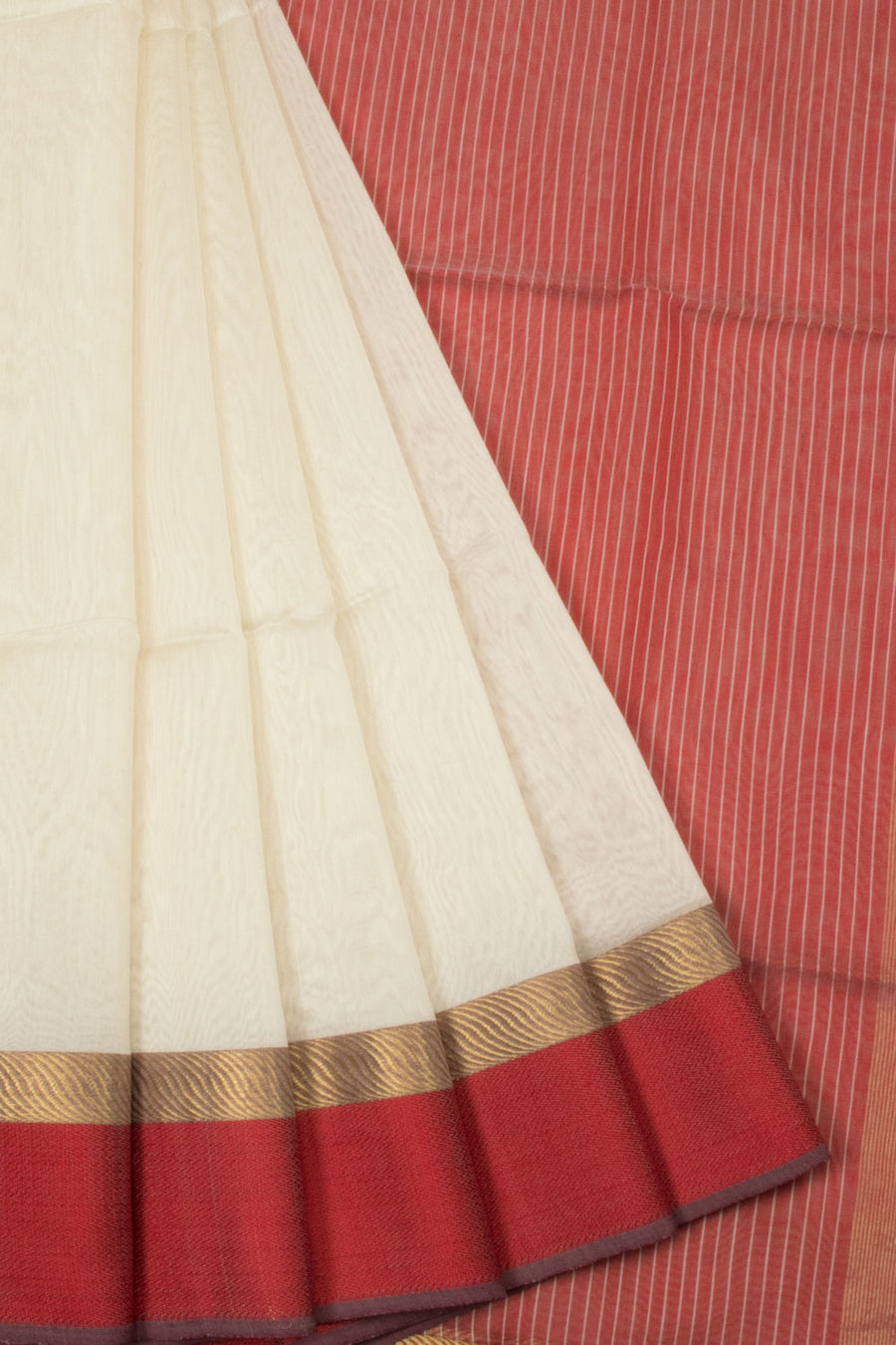 White Handloom Maheswari Silk Cotton Saree - Avishya