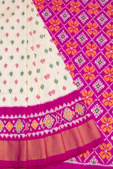 Off White Handloom Pochampally Ikat Silk Saree 10067938