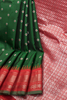 Green Handloom Gadwal Kuttu Silk Saree  - Avishya