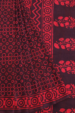 Maroon Dabu Printed Mulmul Cotton Saree 10068589 - Avishya