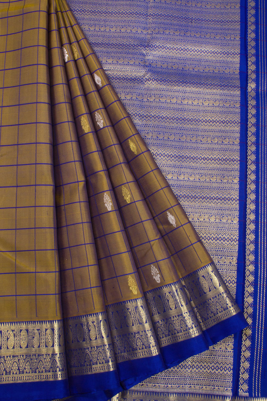 Green Handloom Kanjivaram Silk Saree 10069115 - Avishya