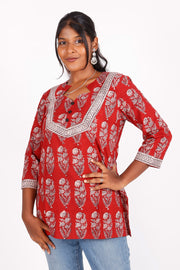 Chili Red Bagh Printed Cotton Kurti 10071572