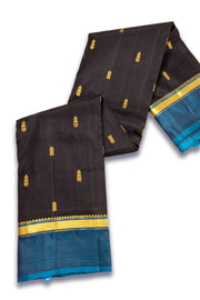Black Kanjivaram Pure Silk Saree with Contrast Pallu 10074892