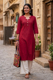 Maroon Handcrafted Solid Style Embroidered Cotton Kurta 10077410