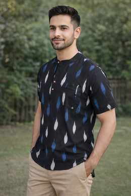 Ikat Cotton Men's Short Kurta With Slim-Fit Design & Front Pocket 10076947