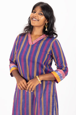 Blue Handcrafted Dhaniakhali Cotton Kurta 10073982