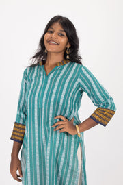 Green Handcrafted Dhaniakhali Cotton Kurta 10073985
