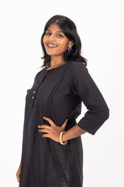 Black Handcrafted Solid Style Cotton Kurta 10074332