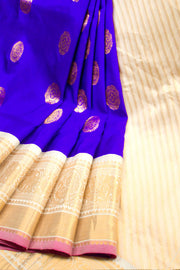 Gadwal Kuttu Weave Handloom Silk Saree in Royal Blue with Cream Peacock Motif Border 10062948