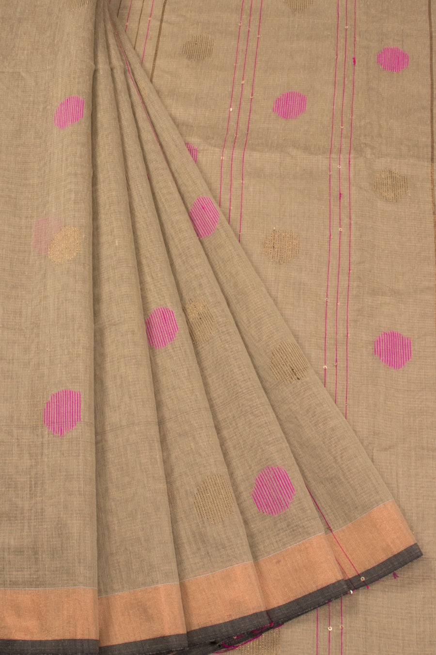 Almond Brown Bengal Phulia Silk Cotton Saree With sequin embellished Pallu