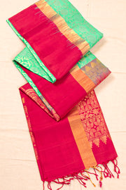 Pista Mint Green Handloom Kanjivaram Soft Silk Saree With Floral Design 10076804