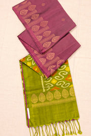 Blush Berry Pink Handloom Borderless Ikat Kanjivaram Soft Silk Saree With Floral Motifs Design 10076818