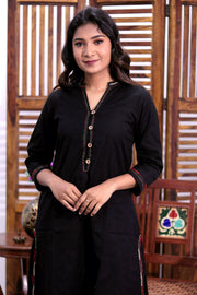 Black Hand Embroidered Cotton Kurta 10062707