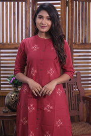 Maroon Hand Embroidered Cotton Kurta 10062689