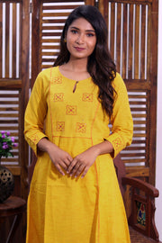 Yellow Hand Embroidered Cotton Kurta 10062657
