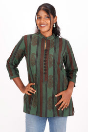 Middle Green Bagh Printed Cotton Kurti 10071560