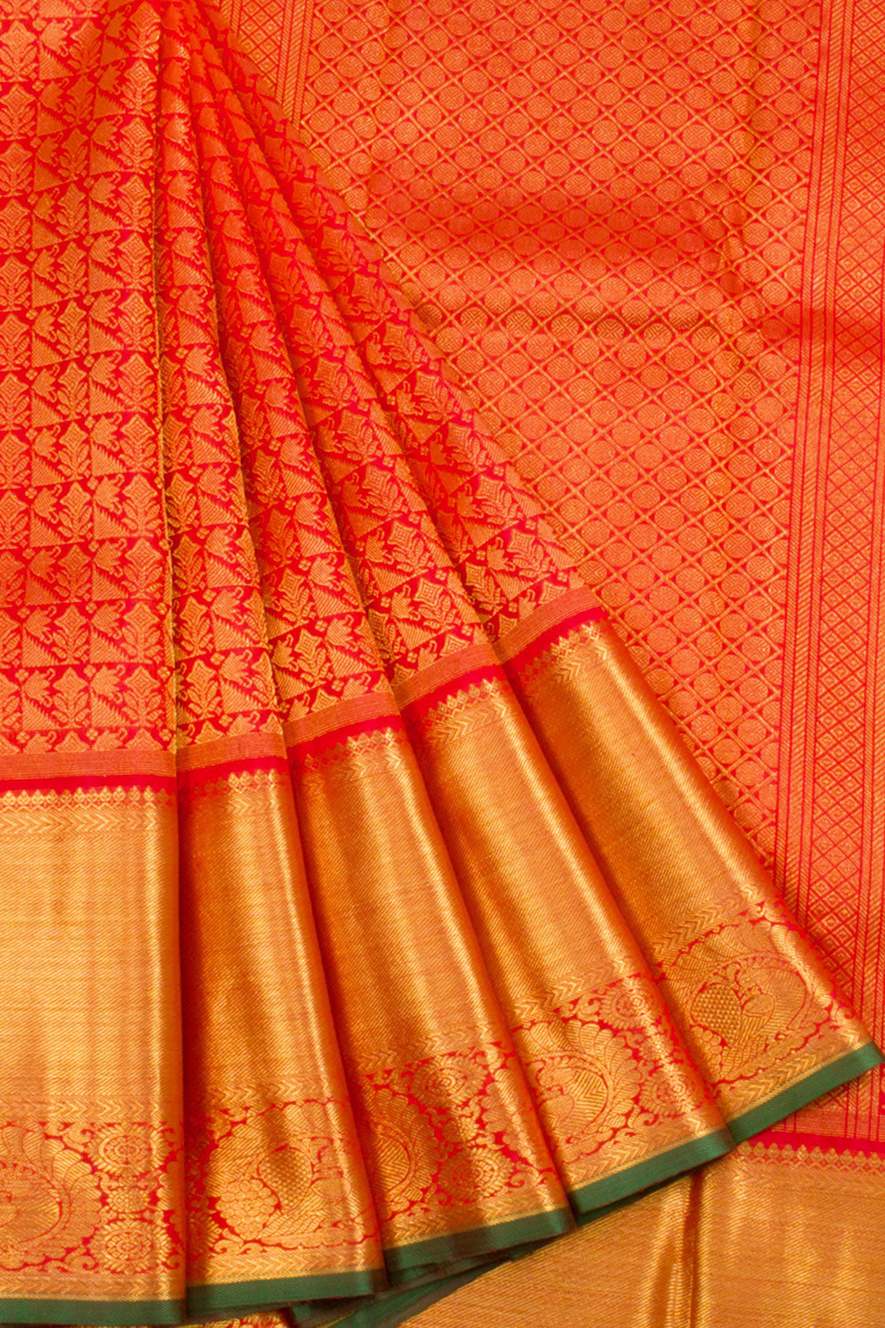 Deep Red Handloom Kanjivaram Jacquard Silk  Saree 10062636