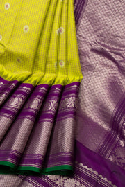 Green Gadwal Kuttu Silk Saree 10075416