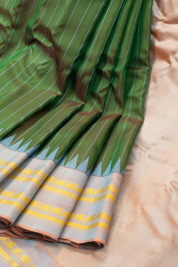 Green Gadwal Kuttu Silk Saree 10076198