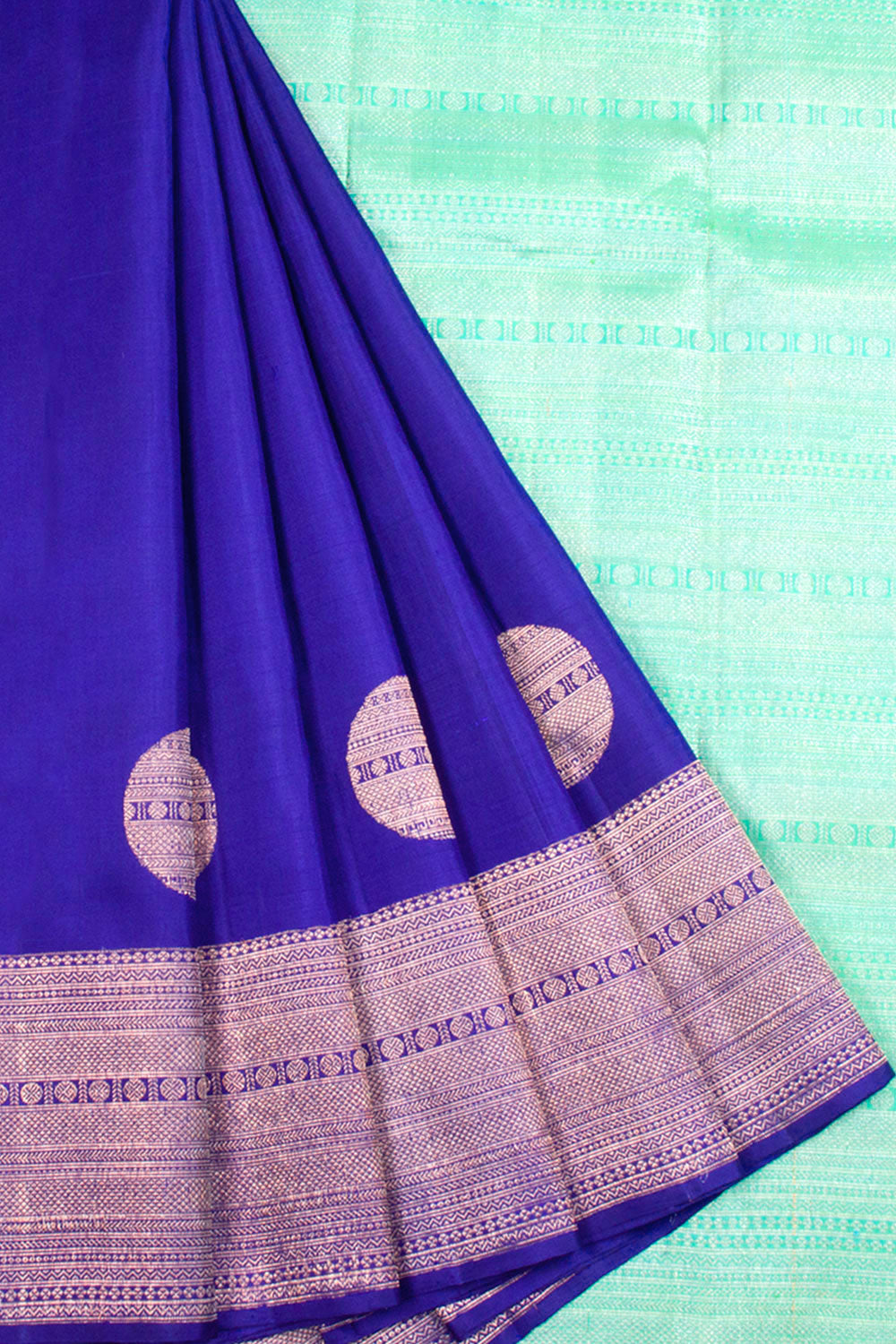 Navy Blue Handloom Pure Zari Kanjivaram Saree 10062336