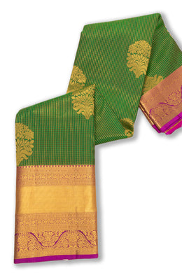 Green Kanjivaram Pure Silk Saree with Contrast Pallu 10074831