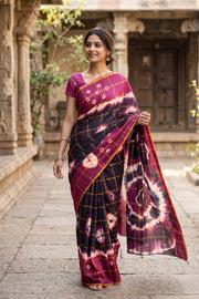 Magenta Pink and Blue Checked Tie-Dye Sungudi Cotton Saree 10078007