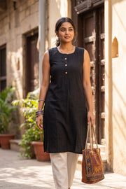 Black Handcrafted Solid Style Sleeveless Cotton Kurta 10077439