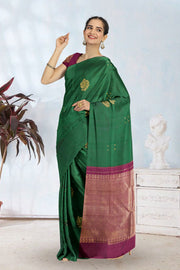 Emarald Green Pure Zari Kanjivaram Silk Saree 10063135