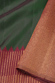 Green Ettukol Kanjivaram Silk Saree with Seepu Rekku Border 10077914