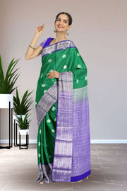 Green Kanjivaram Vegan Silk Saree with Contrast Pallu 10074855