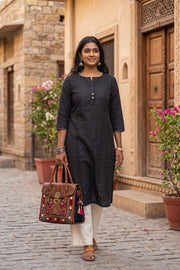 Black Handcrafted Solid Style Cotton Kurta 10077441