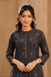 Rustic Black Hand Embroidered Cotton Kurta 10077666
