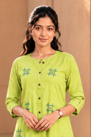 Lime Green Hand Embroidered Cotton Kurta 10077673