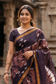 Brown and Dark Purple Tie-Dye Sungudi Cotton Saree 10078016